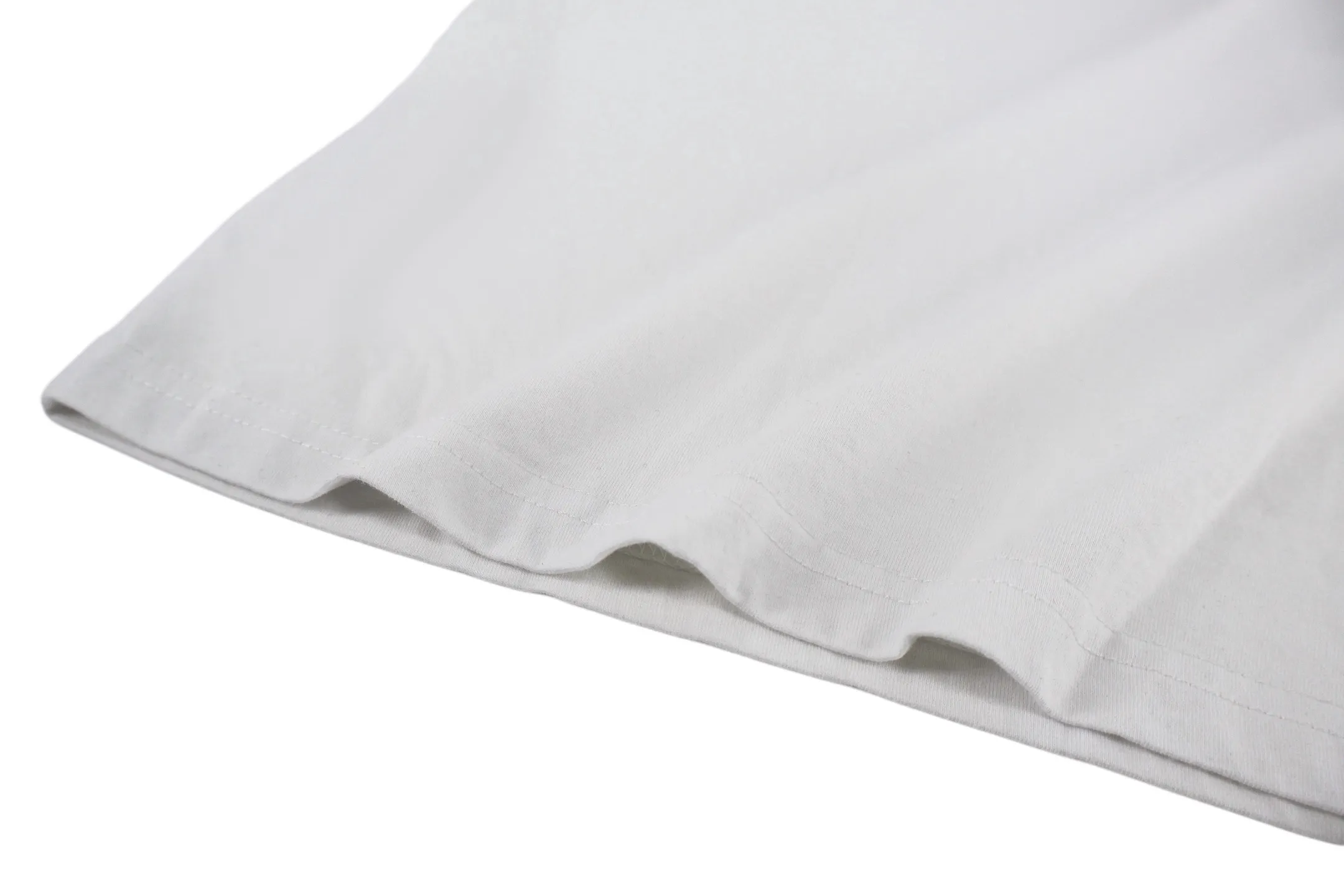 CH T （White） 180g ， ， 1:1 ， （ ） Black 。 Size:S-M-L-XL